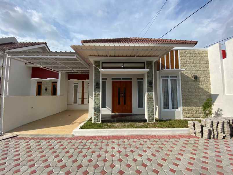 dijual rumah buntalan klaten tengah klaten