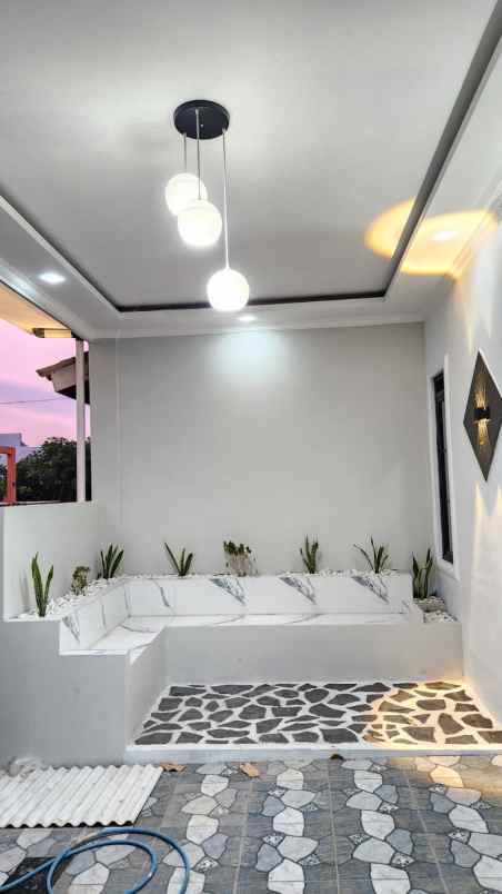 dijual rumah cantik di citra indah city