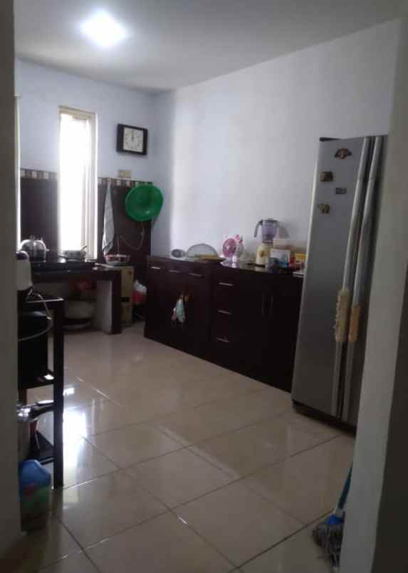 dijual rumah cantik di daerah taman modern