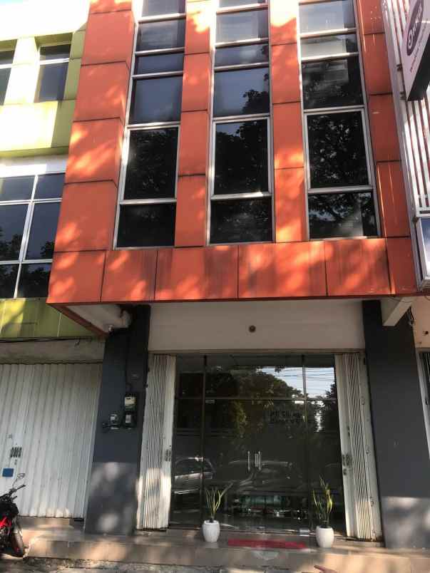 dijual rumah central business park
