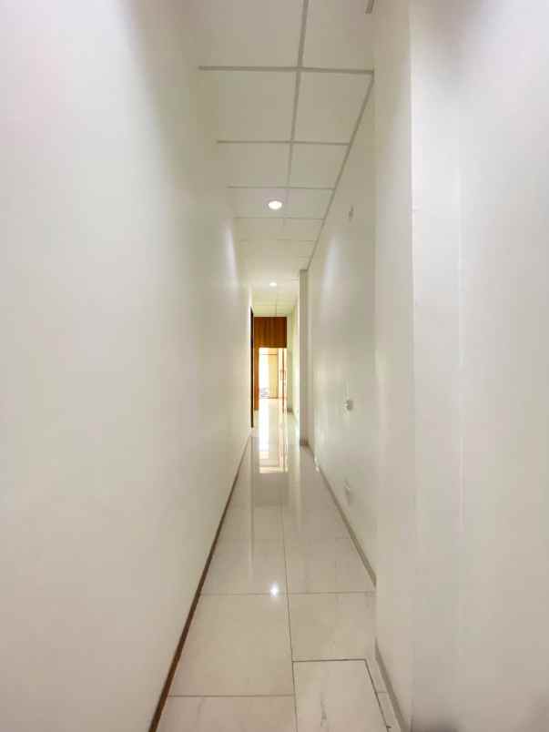 dijual rumah central business park