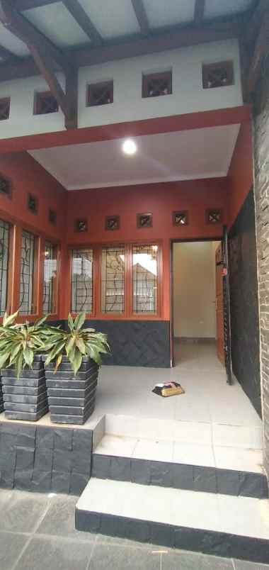 dijual rumah cigugur
