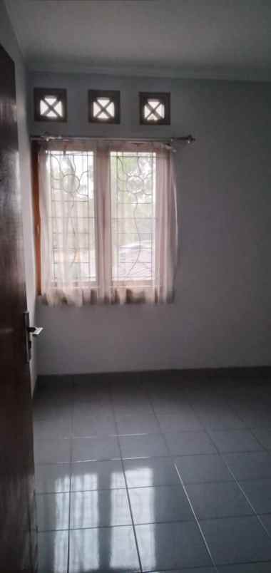 dijual rumah cigugur