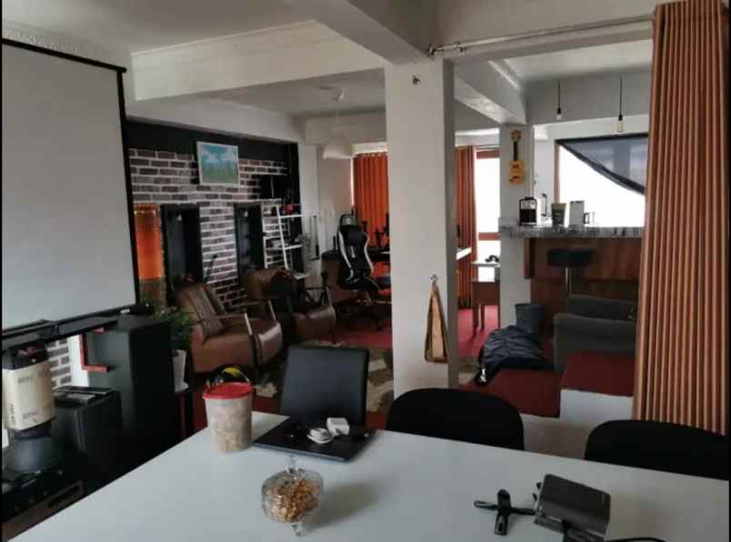 dijual rumah cihanjuang rahayu