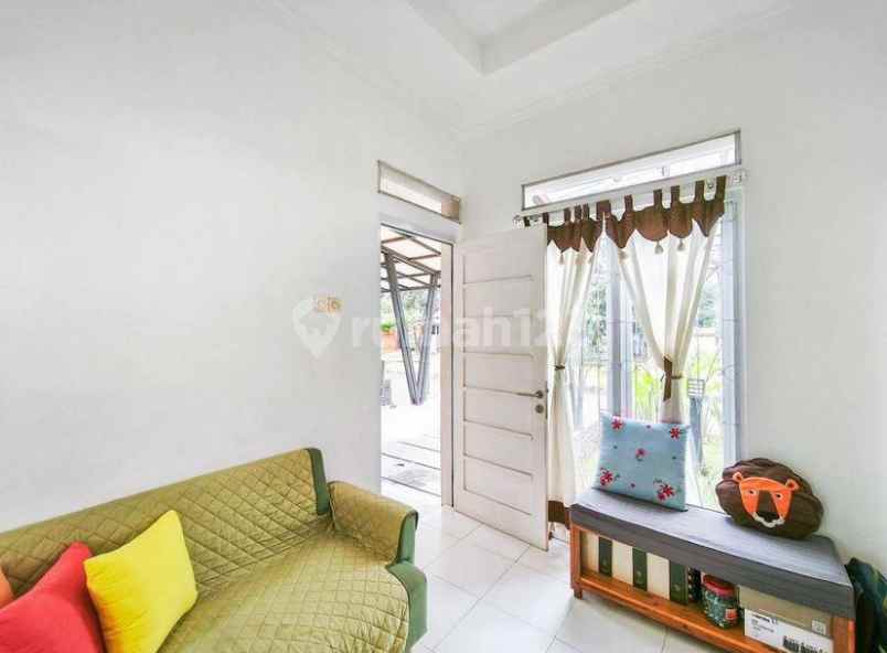 dijual rumah cilebut residence 1 blok