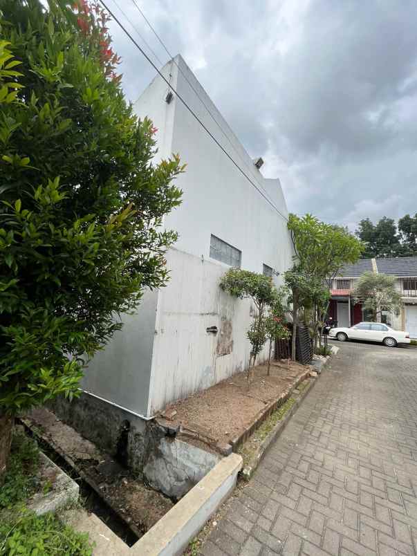 dijual rumah cinambo