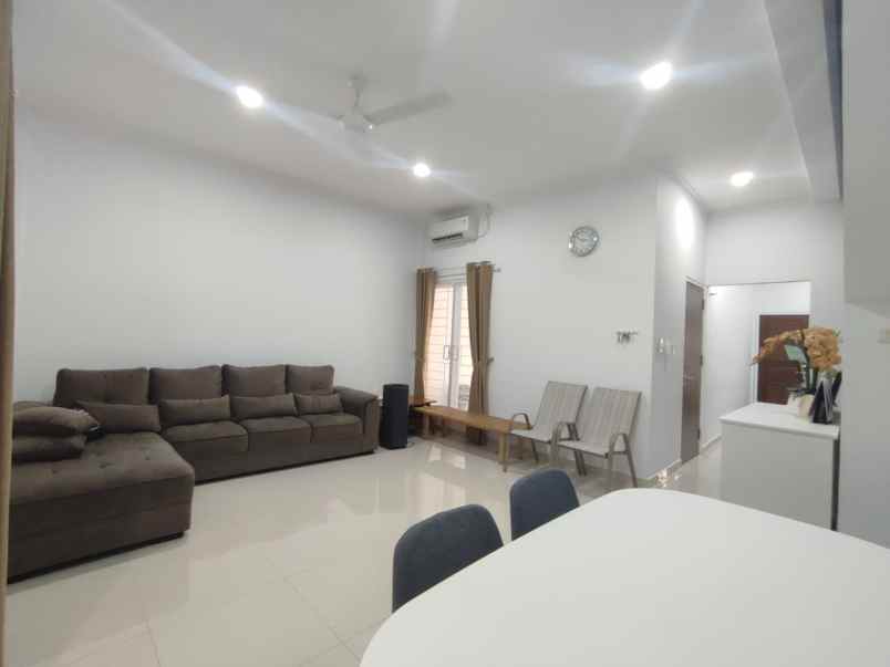 dijual rumah cinere estate blok a