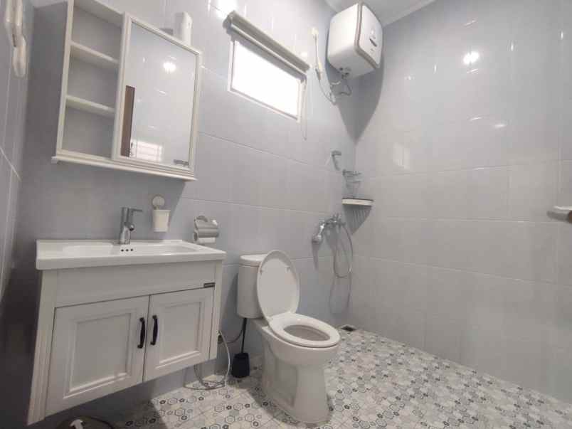 dijual rumah cinere estate blok a