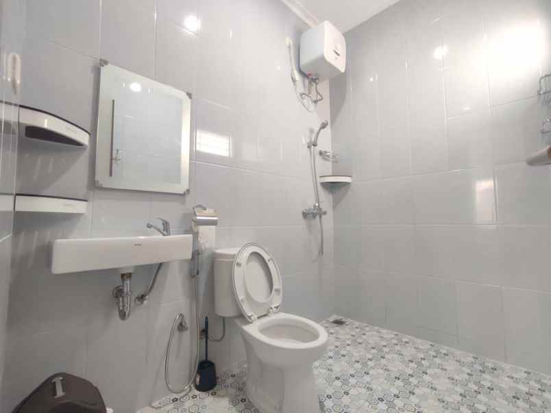 dijual rumah cinere estate blok a