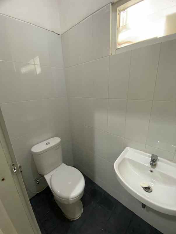 dijual rumah ciputat timur