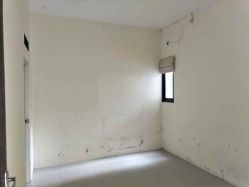 dijual rumah cisaranten kulon