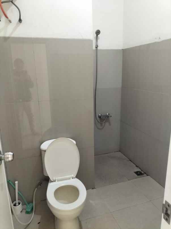 dijual rumah cisaranten kulon