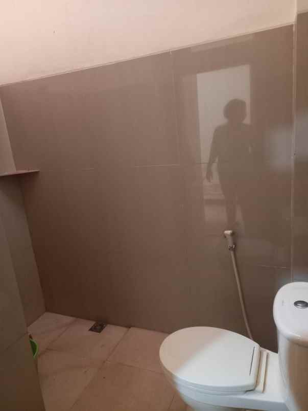 dijual rumah cisaranten kulon