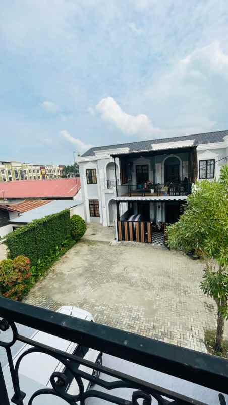 dijual rumah classic modern mewah