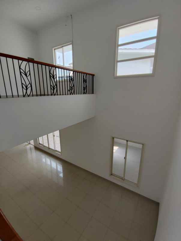 dijual rumah cluster aquamarine phg