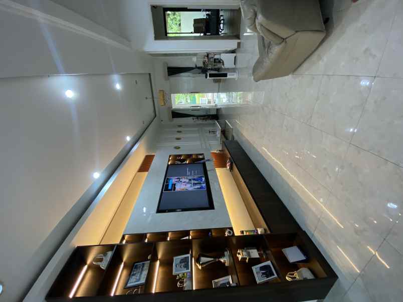 dijual rumah cluster aristoteles