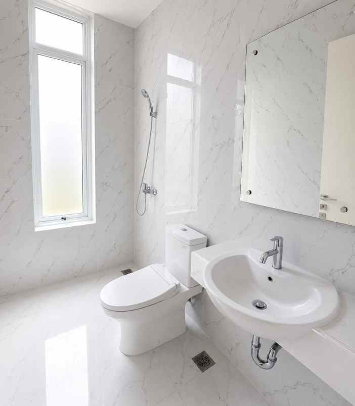 dijual rumah cluster lavisa lavon swan city