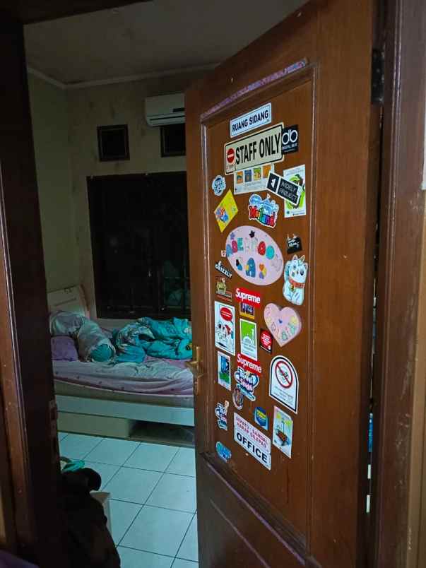 dijual rumah cluster taman pesona