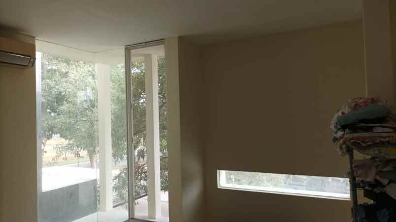 dijual rumah crystal golf citraland