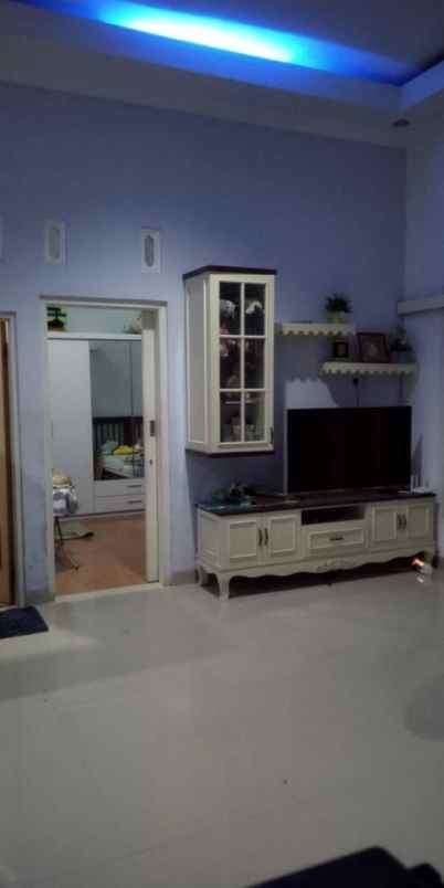 dijual rumah dalam perumahan di colomadu karanganyar