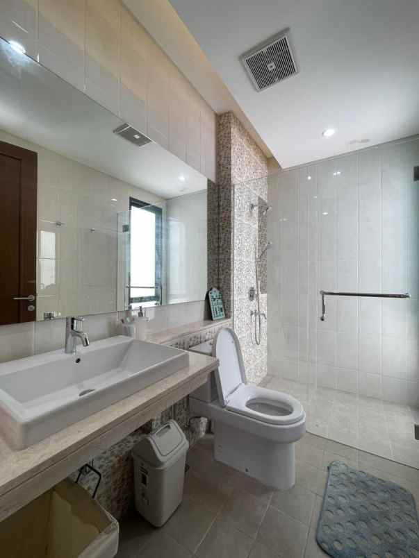 dijual rumah dan kiskosan