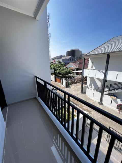 dijual rumah dekat griya antapani