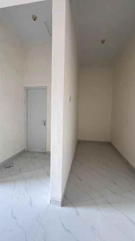 dijual rumah dekat umy