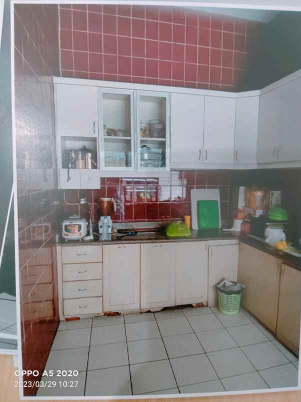 dijual rumah dharmahusada