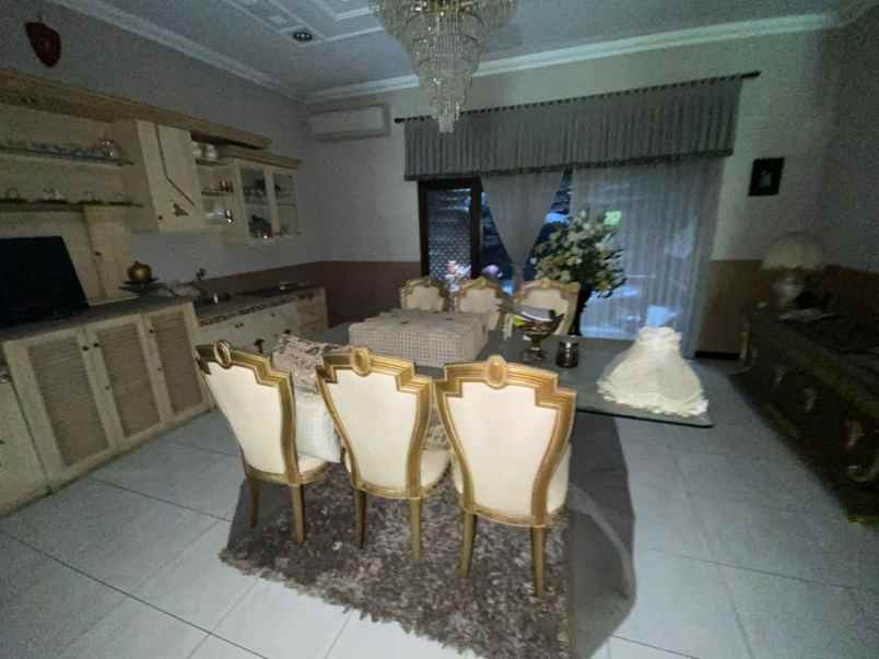 dijual rumah dharmahusada