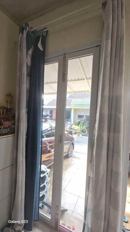 dijual rumah di komplek deppen harjamukti depok