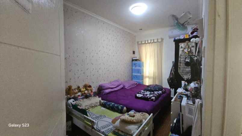 dijual rumah di komplek deppen harjamukti depok