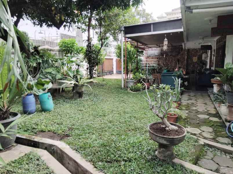 dijual rumah di manahan solo