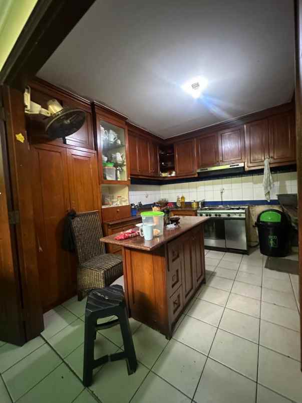 dijual rumah di menteng jakarta pusat