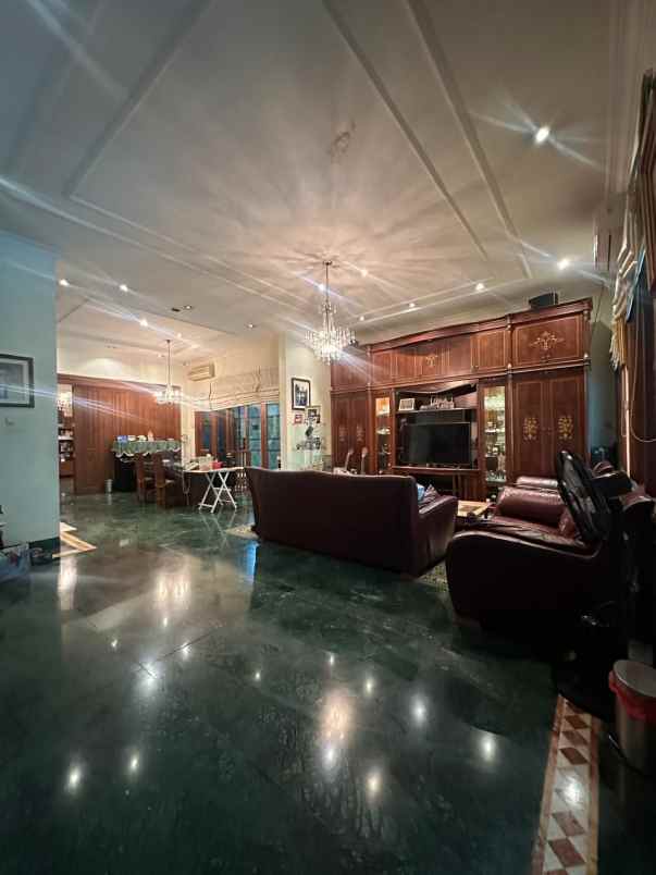 dijual rumah di menteng jakarta pusat