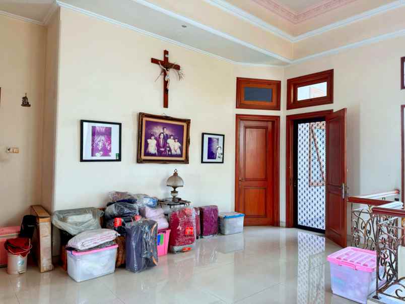 dijual rumah duren sawit