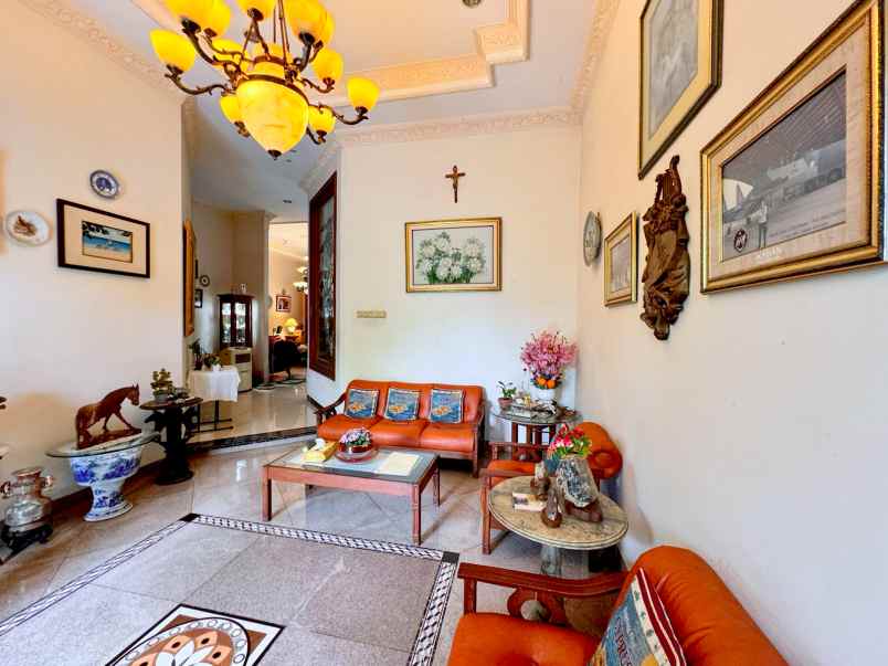 dijual rumah duren sawit