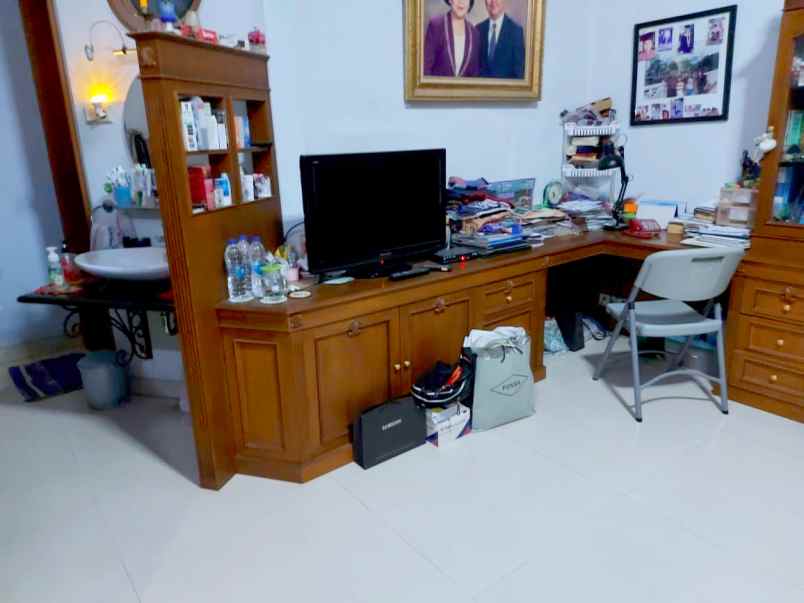 dijual rumah duren sawit