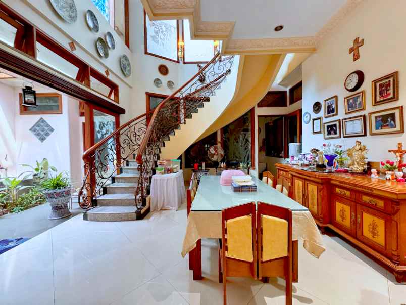 dijual rumah duren sawit