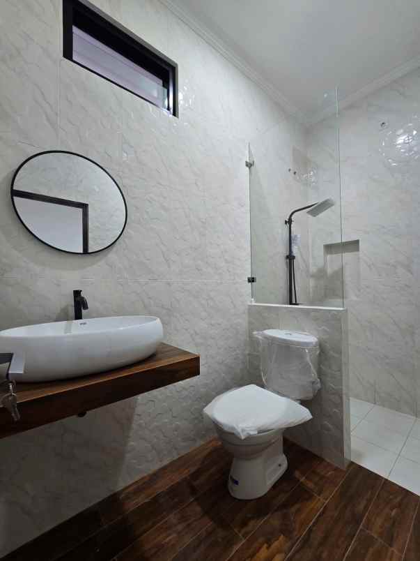 dijual rumah duren sawit