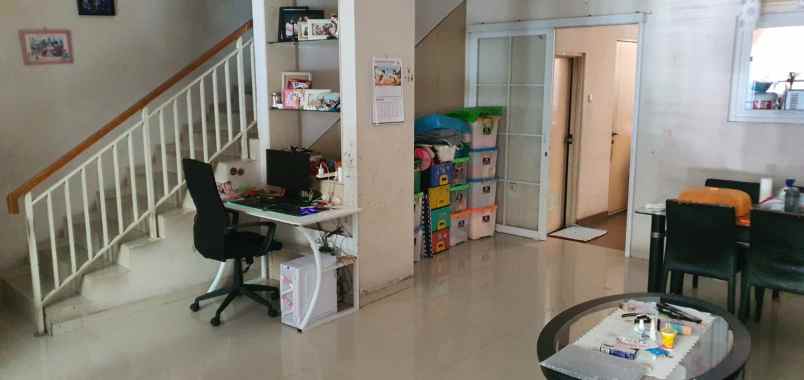 dijual rumah gading griya lestari