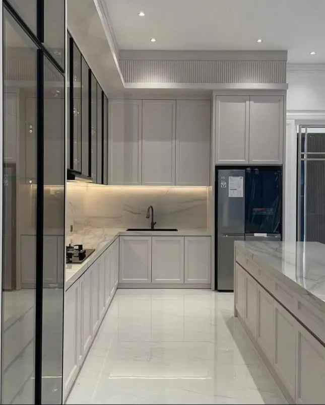 dijual rumah galaxy bumi permai 1 araya 1 surabaya