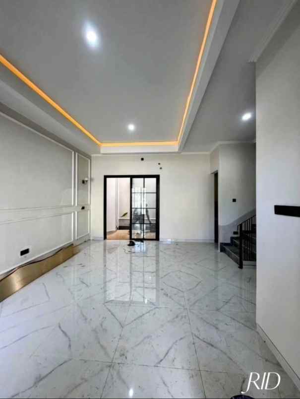 dijual rumah galaxy bumi permai