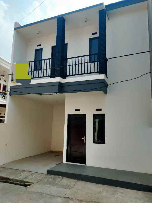 dijual rumah gg h deih lubang buaya