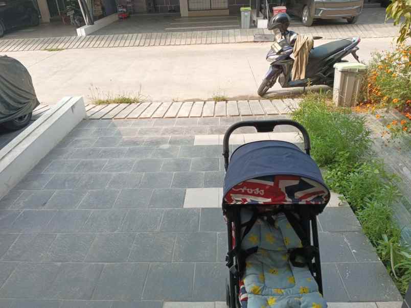 dijual rumah golden city