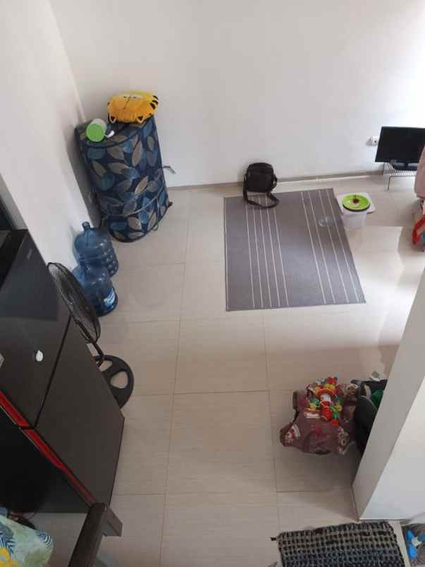 dijual rumah golden city