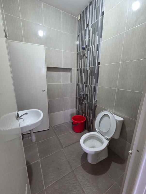 dijual rumah gunung anyar jl modern