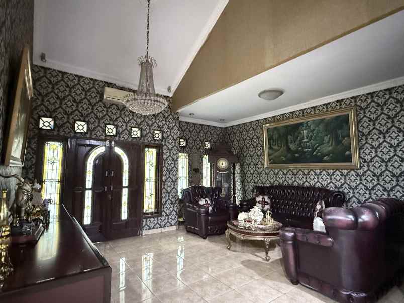 dijual rumah hadap taman di griya bintara indah bekasi