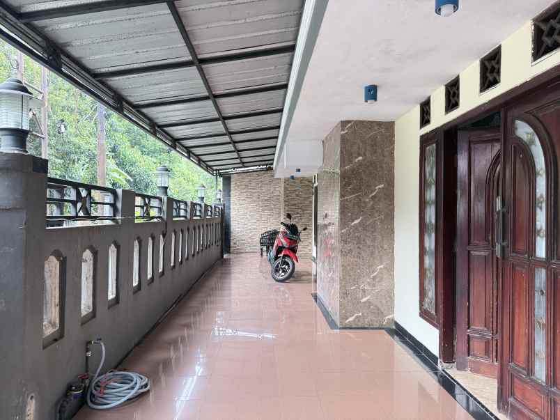 dijual rumah hadap taman di griya bintara indah bekasi