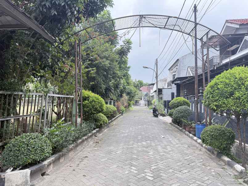 dijual rumah hadap taman di griya bintara indah bekasi