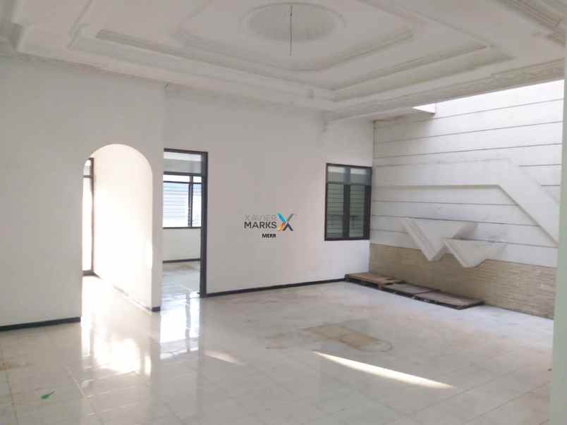 dijual rumah hitung tanah di manyar jaya best lokasi